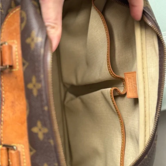 Vintage Louis Vuitton Deauville - Picture 11 of 16